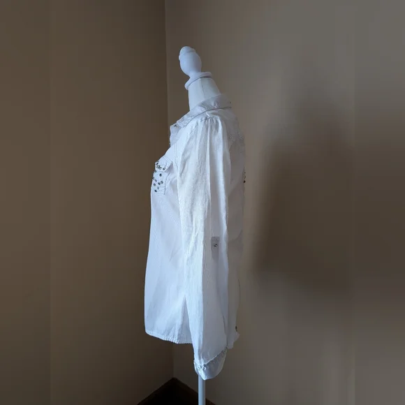 Roar White Button-Up Rhinestone Women's Shirt - Picture 6 of 16